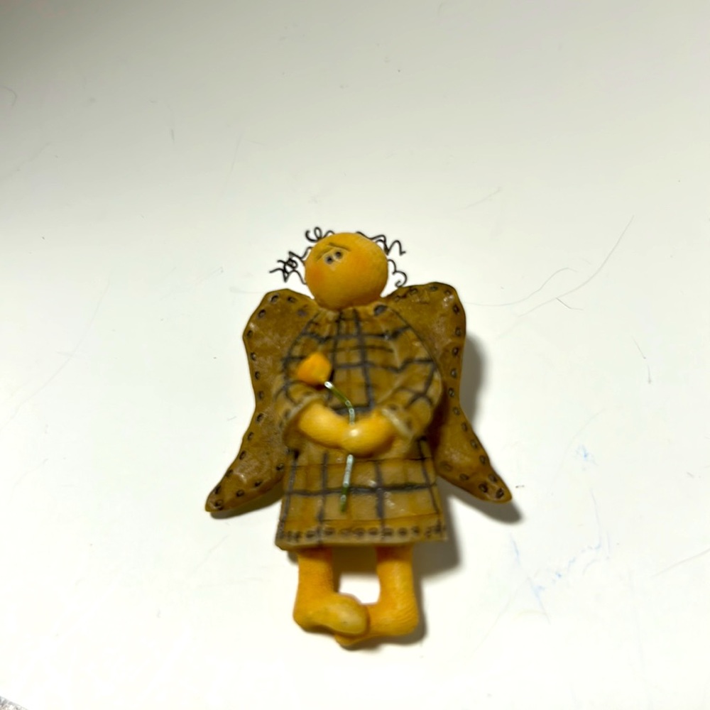 Honey and Me inc brooch Angel resin browns country core folk art artisan